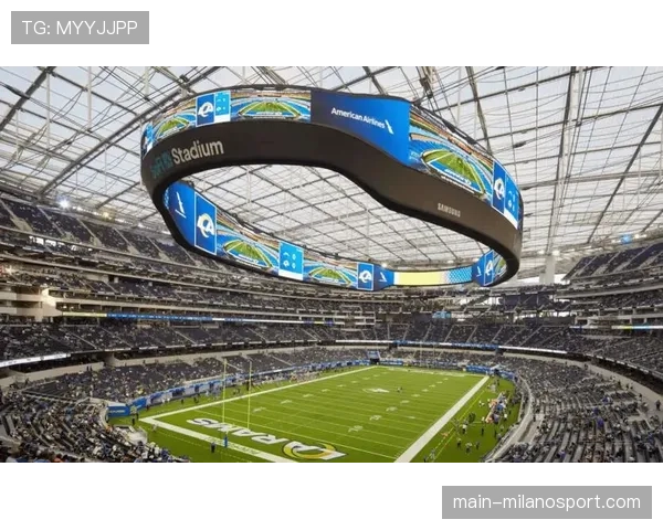 洛杉矶奥运会游泳场馆“SoFi水上中心”完成封顶，进入内部调试阶段