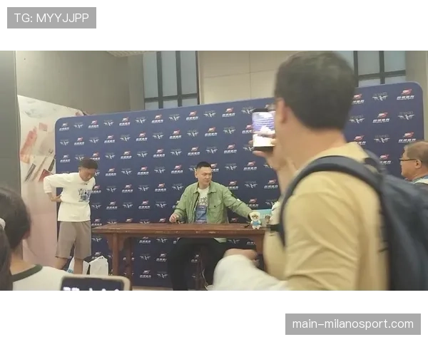 朱彦西退役仪式：五棵松体育馆13号球衣的告别时刻